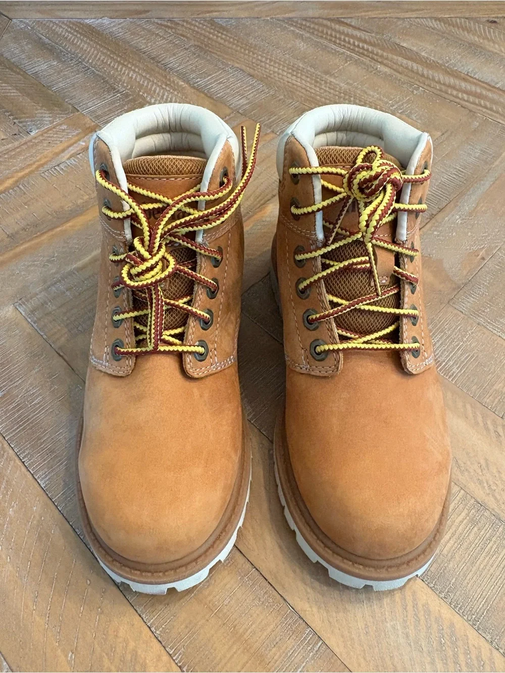 Timberland 6-Inch Premium Nubuck Boots – Kids Size 13 Style A1R49 NWOB